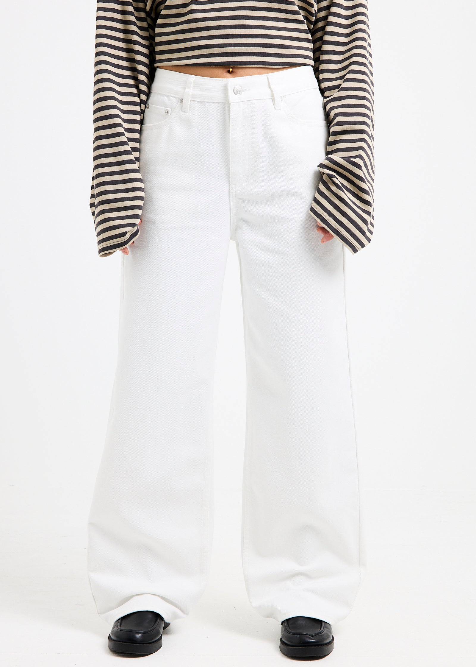 Alexa Mid Rise Relaxed Denim Jeans WHITE
