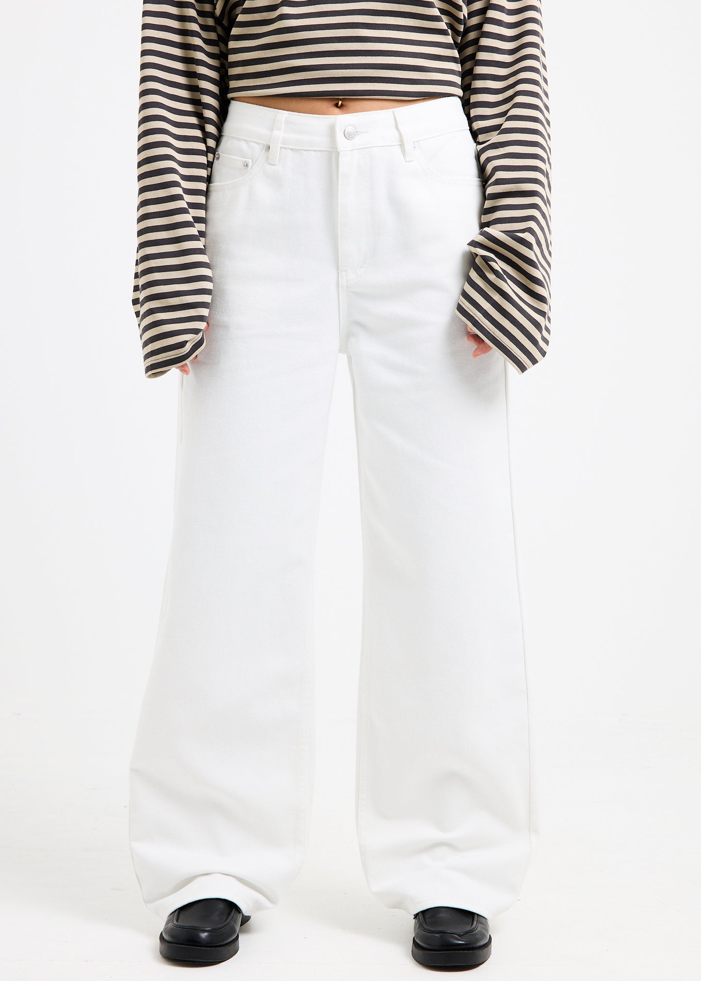 Alexa Mid Rise Relaxed Denim Jeans WHITE