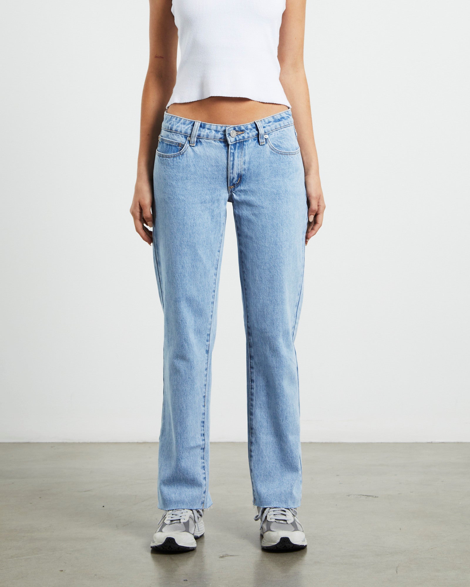 A 99 Low Straight Petite Jeans Walk Away Blue LIGHT BLUE