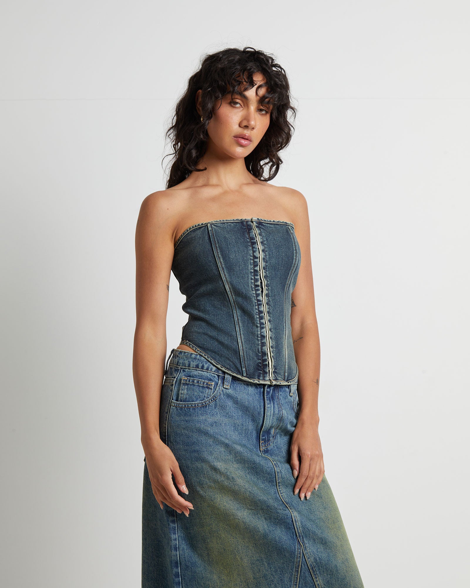 Taytum Hook + Eye Front Denim Corset in Vintage Tint BLUE