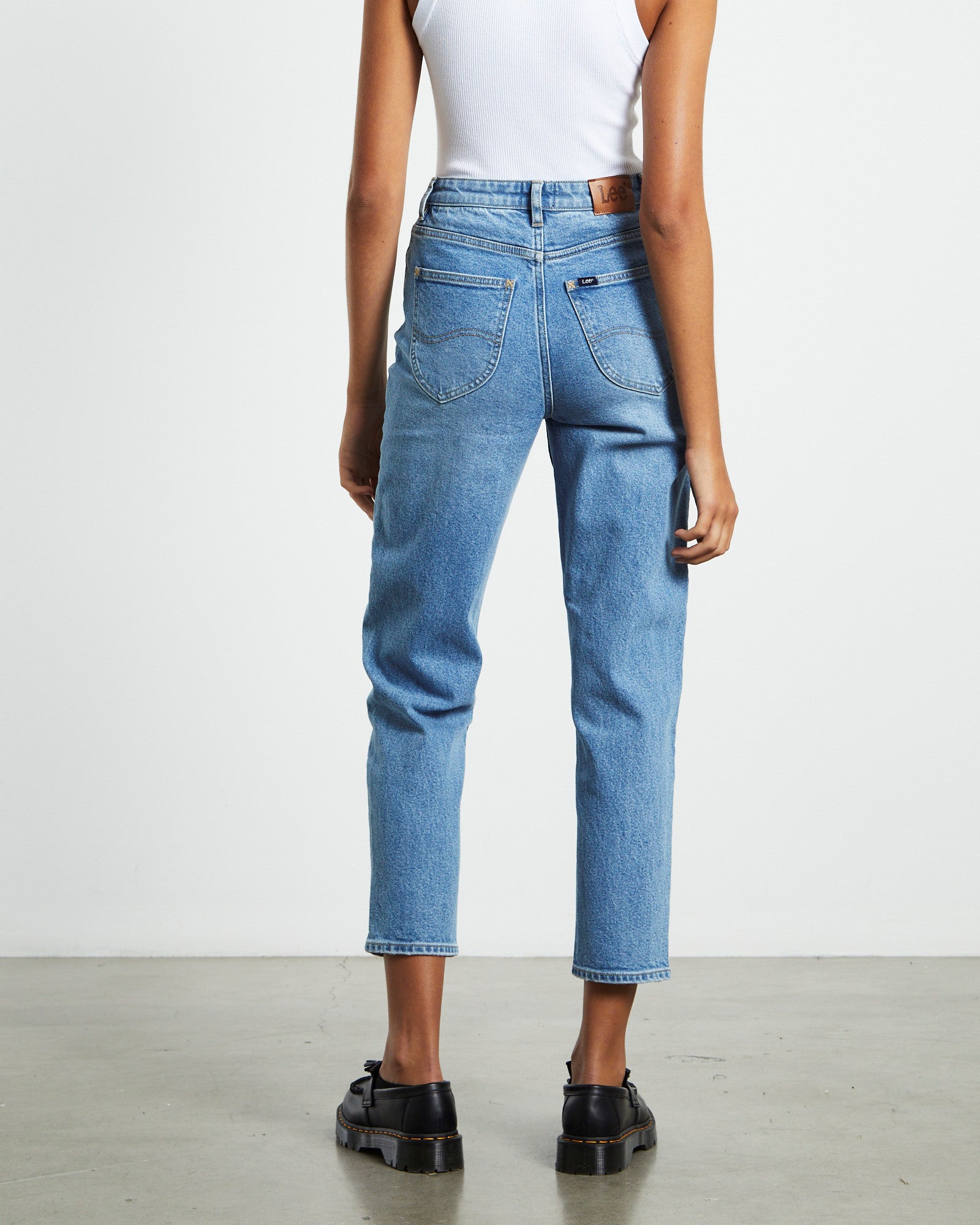 High Mom Jeans Blue Hue