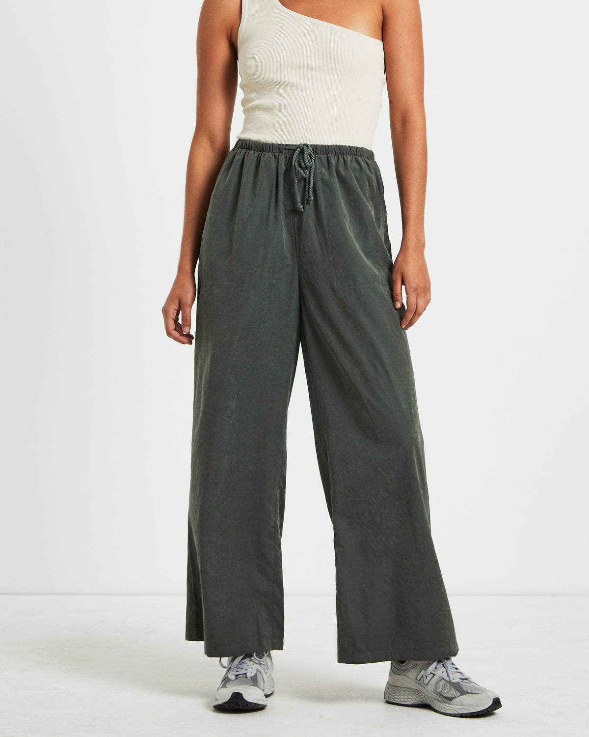 Sahara Soft Drape Coastal Pant Deep Green GREEN