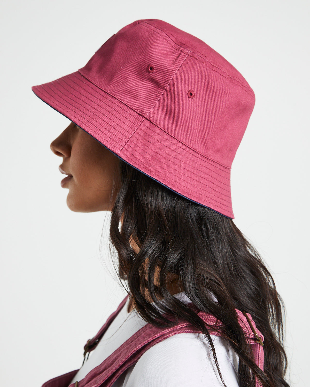 Reversible Bucket Hat in Dark Denim and Malaga BLUE