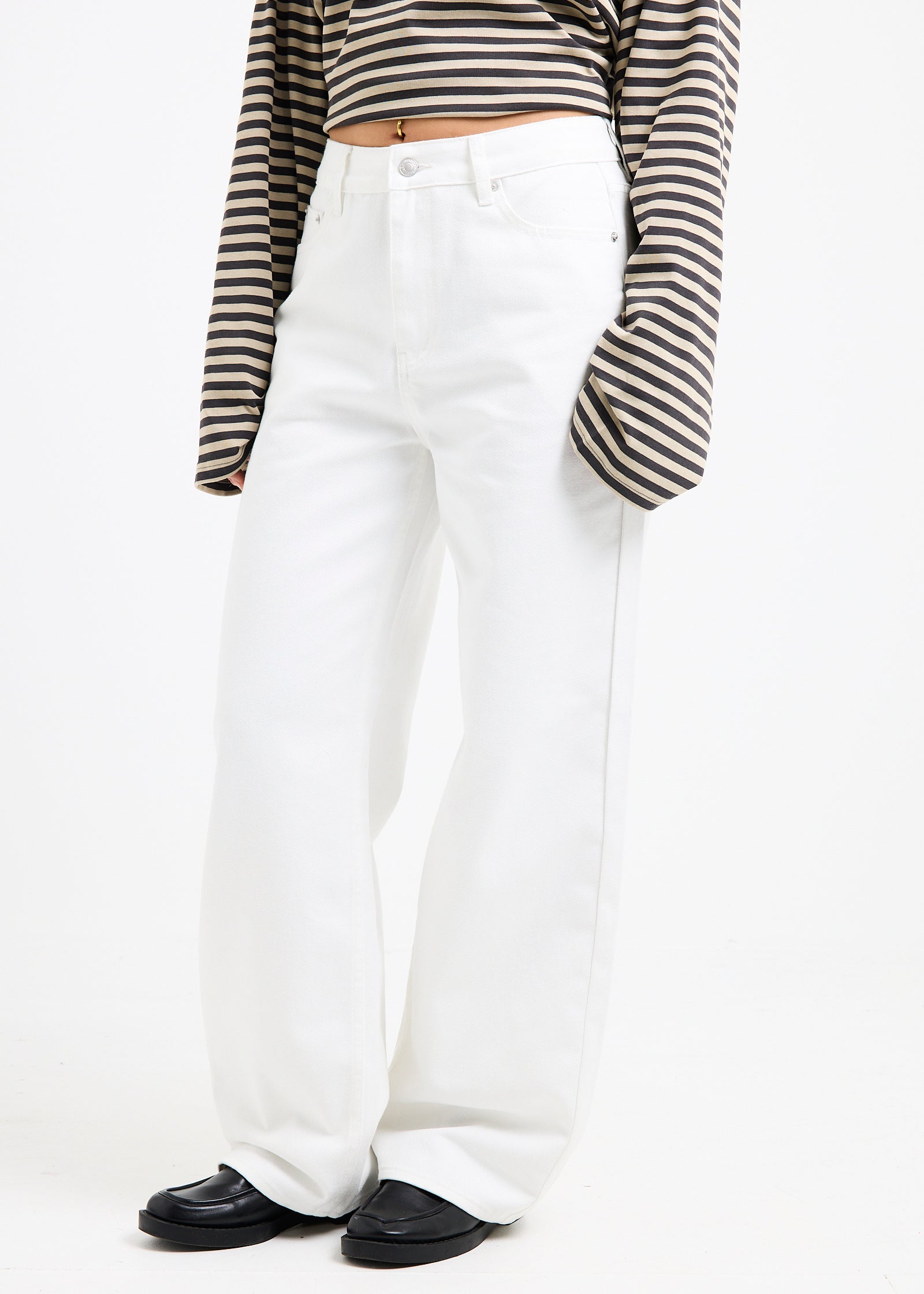 Alexa Mid Rise Relaxed Denim Jeans WHITE