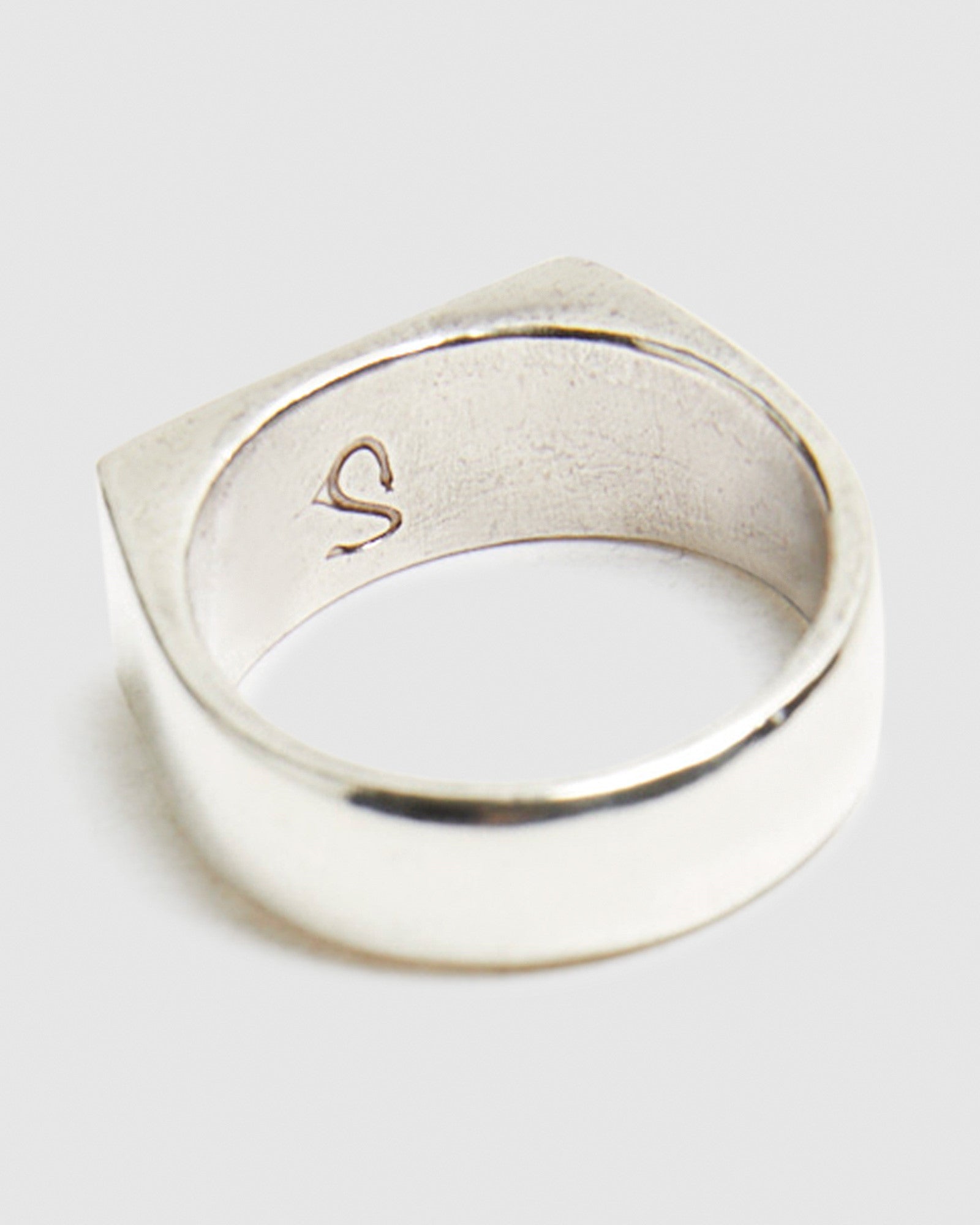 Wide Rectangle Signet Ring Silver SILVER