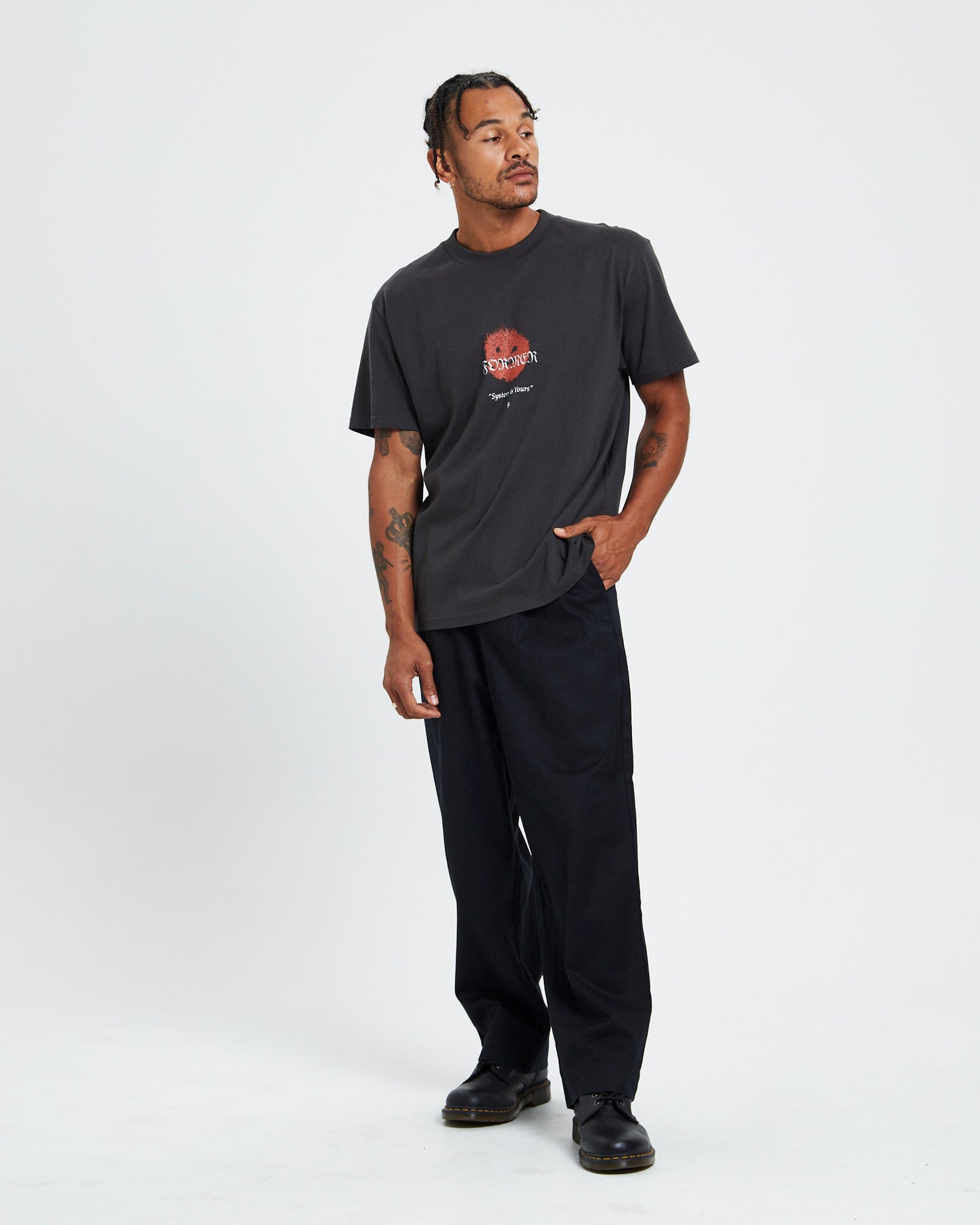 Menace T-Shirt Aged Black