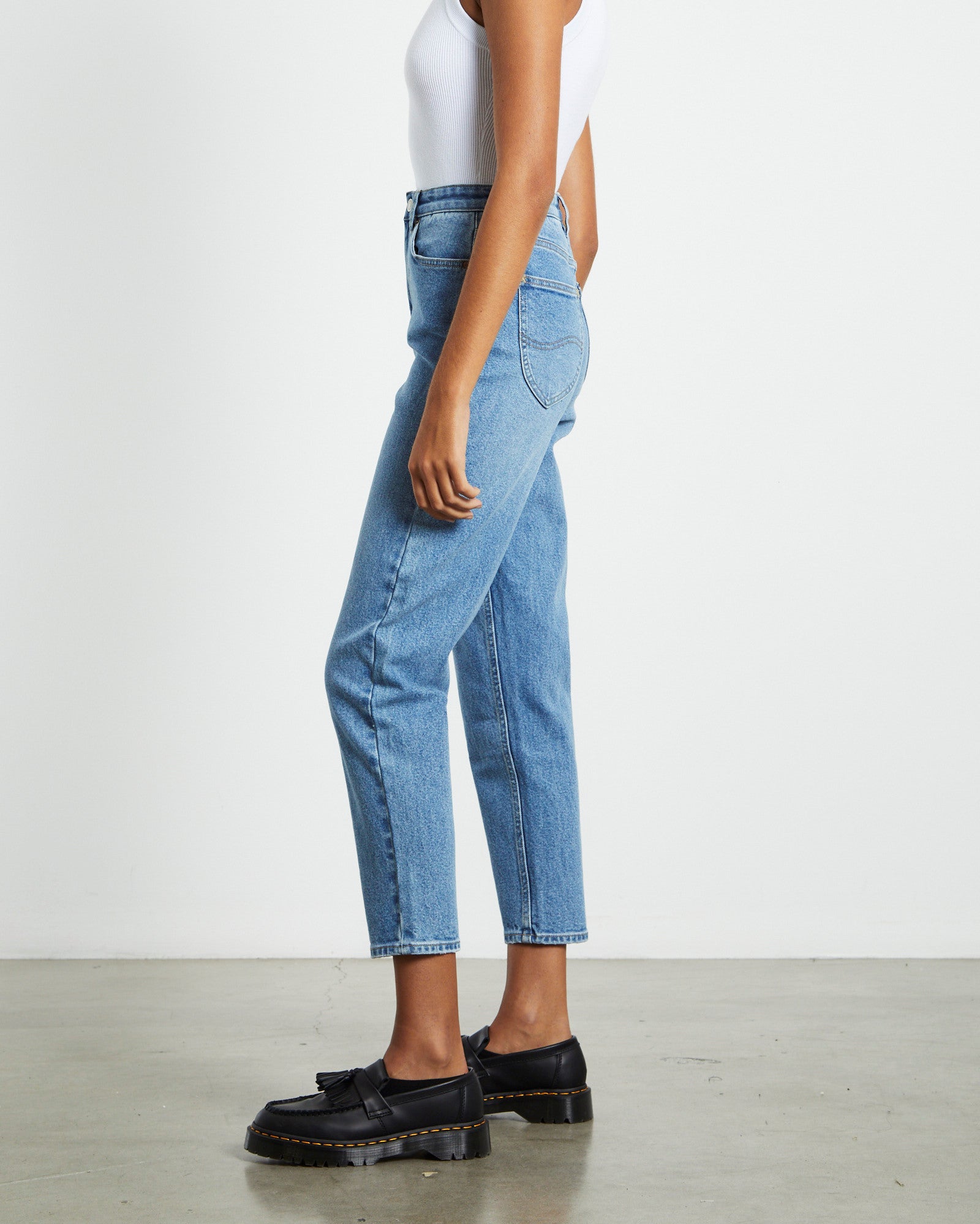 High Mom Jeans Blue Hue