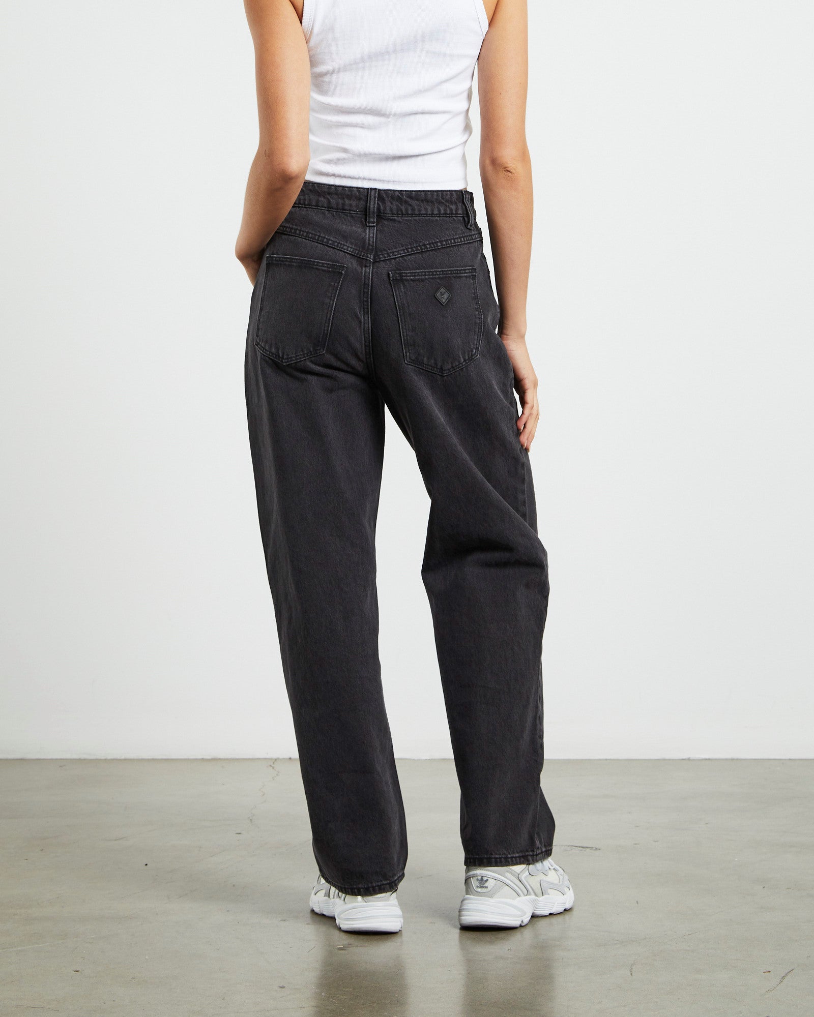 A Carrie Petite Jeans 90210 Black BLACK