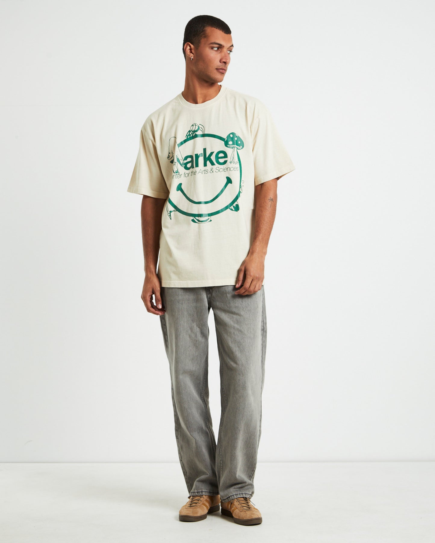 Smiley Arts & Sciences T-shirt Sand