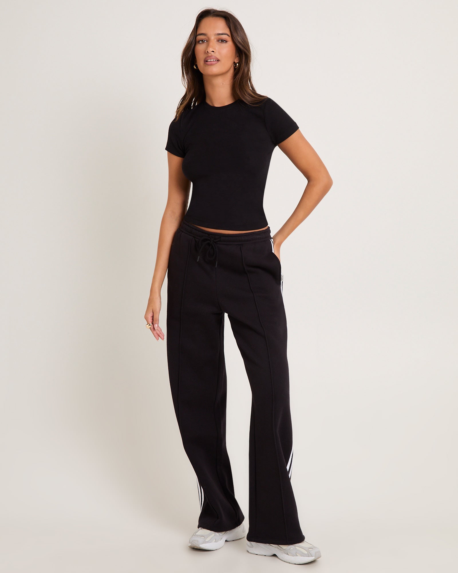 Slinky Fitted Tee BLACK