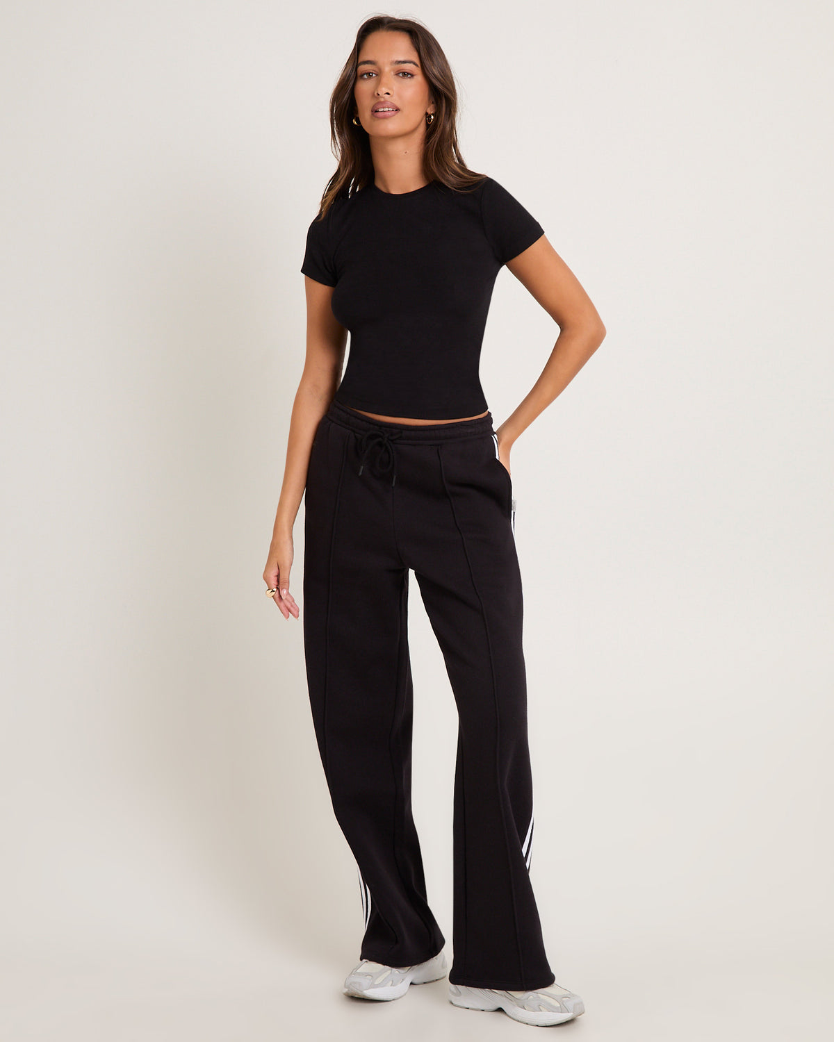 Slinky Fitted Tee BLACK