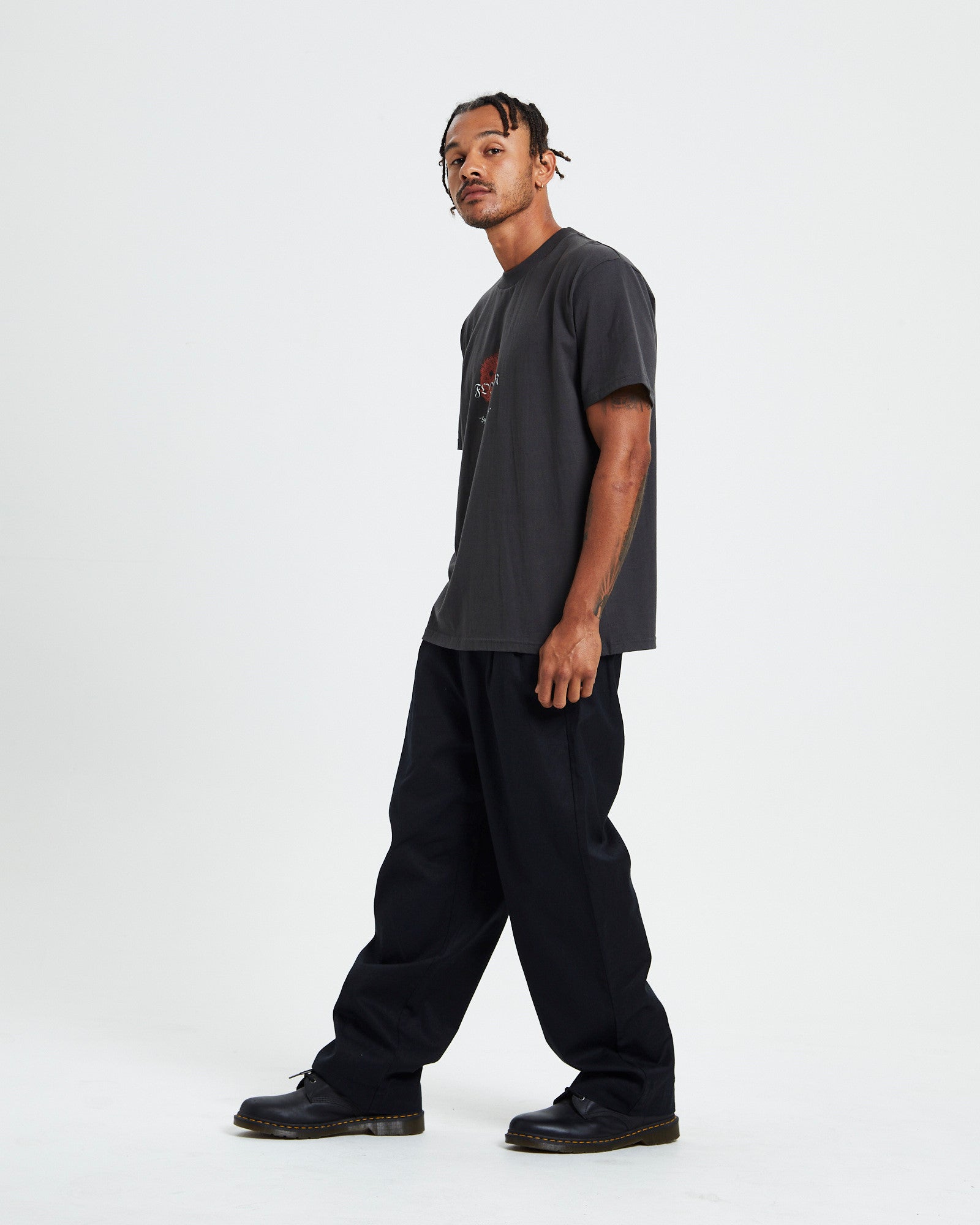 Menace T-Shirt Aged Black AGED BLACK