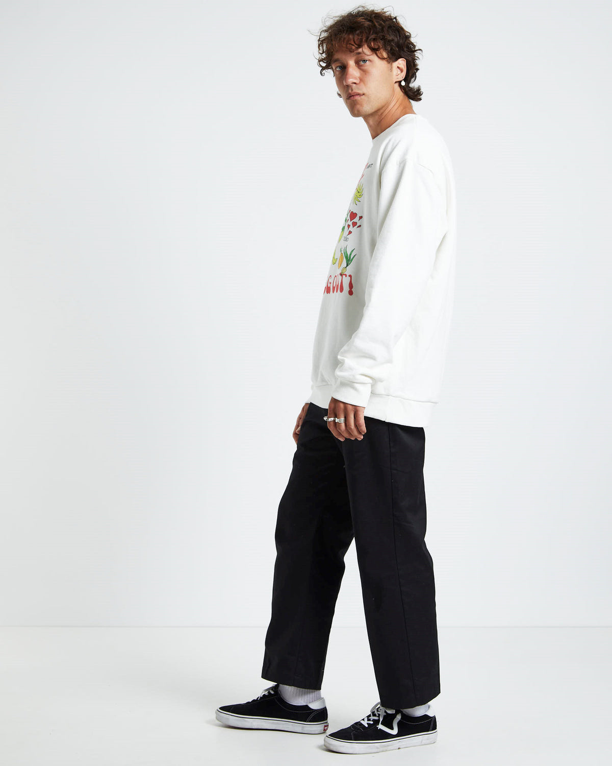Wonder Fruit Crew Fleece Jumper Washed White WHITE