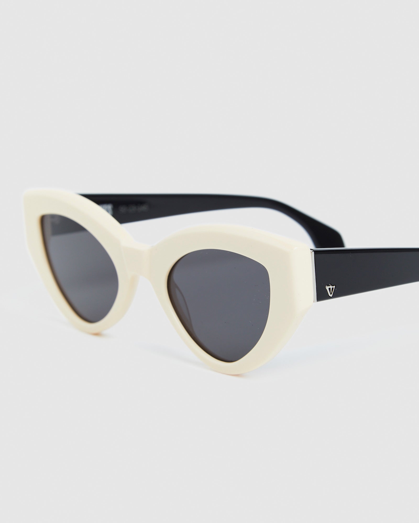 Bones Sunglasses Cream BONE