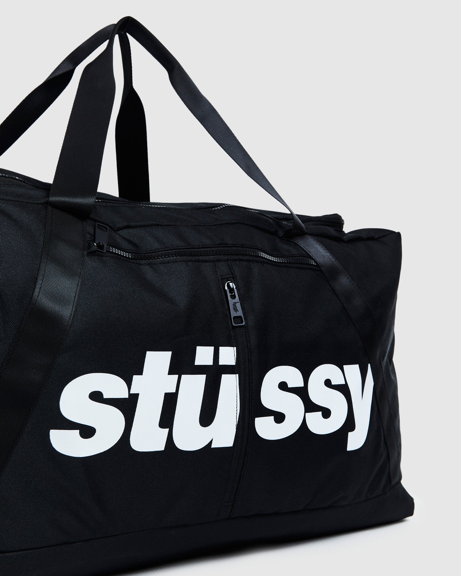 Italic Duffle Bag BLACK