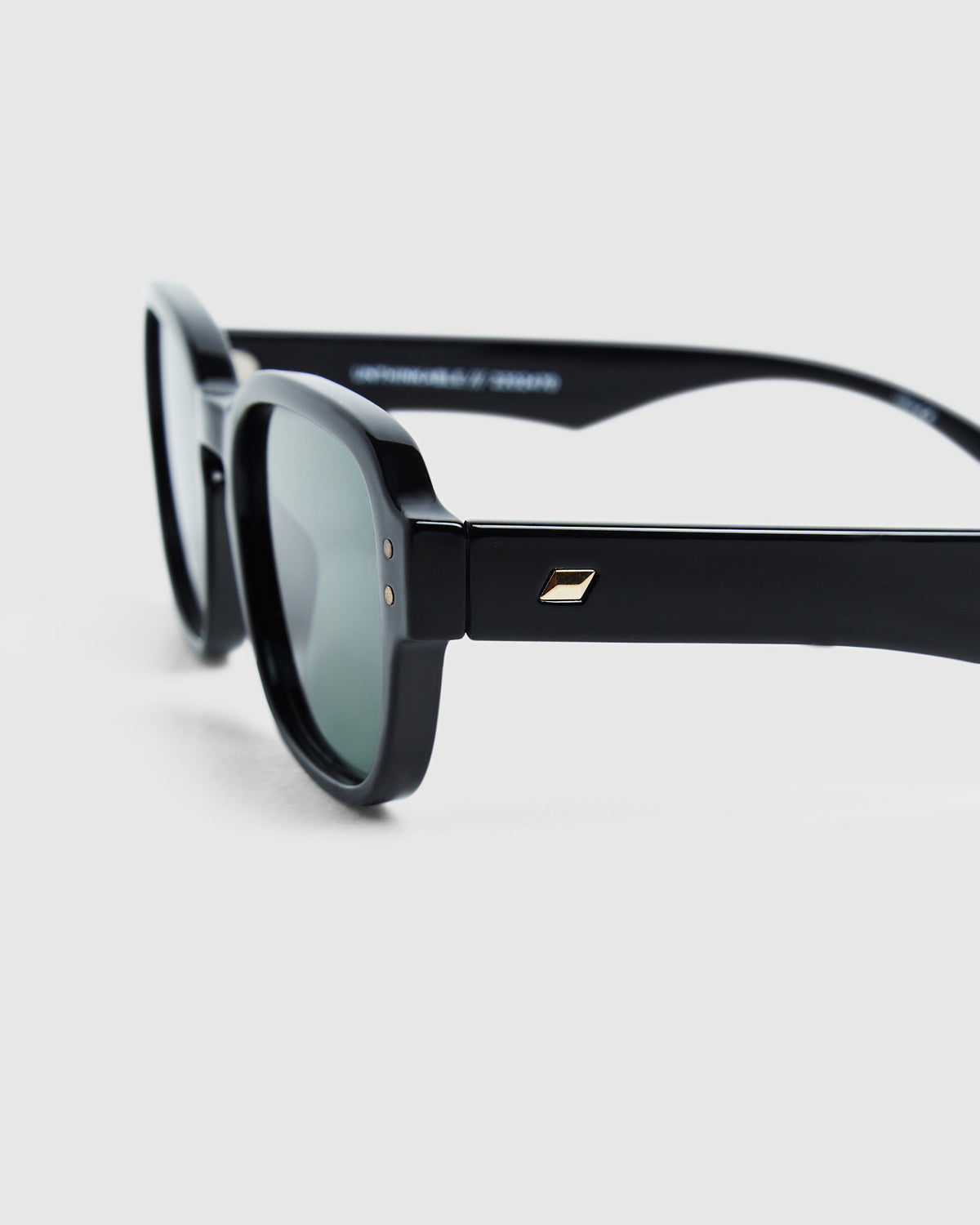 Unthinkable Sunglasses Black/Green Mono BLACK