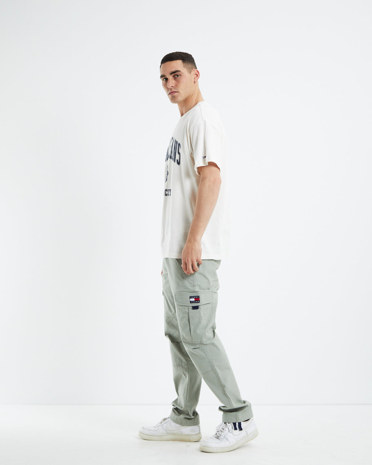 TJM College Logo T-Shirt Ancient White WHITE