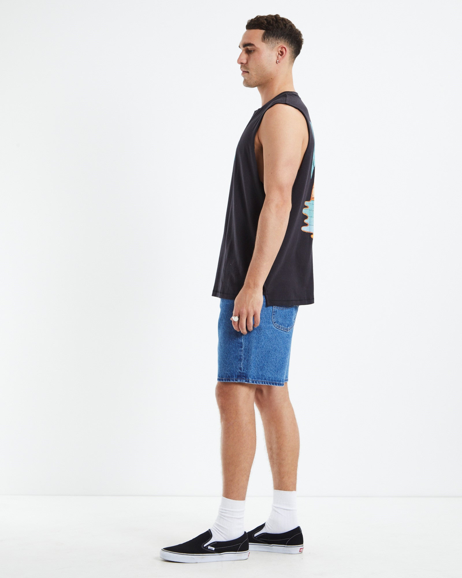 Melting Sun Muscle Tee Worn Black BLACK