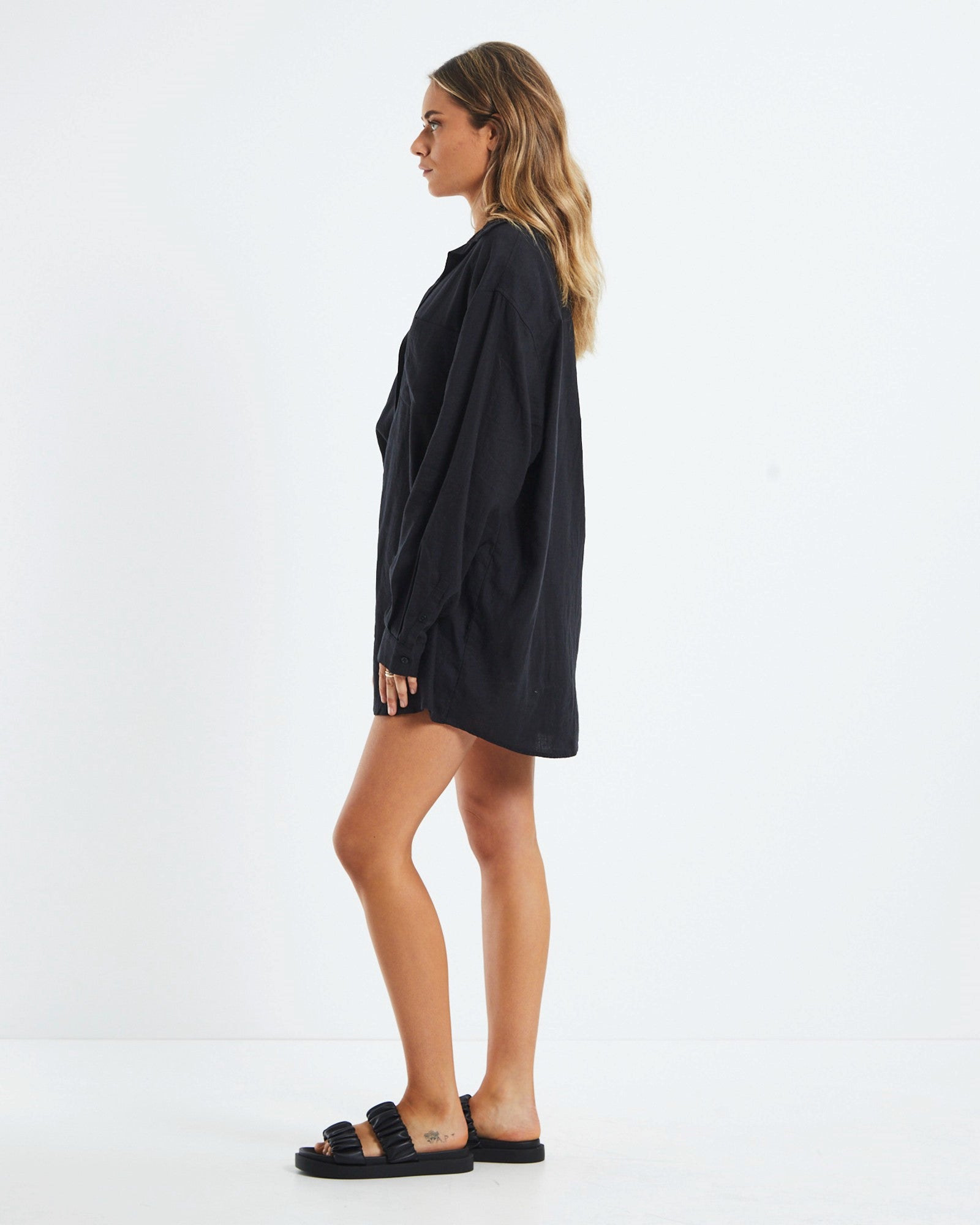 Avah Oversized Len Shirt BLACK