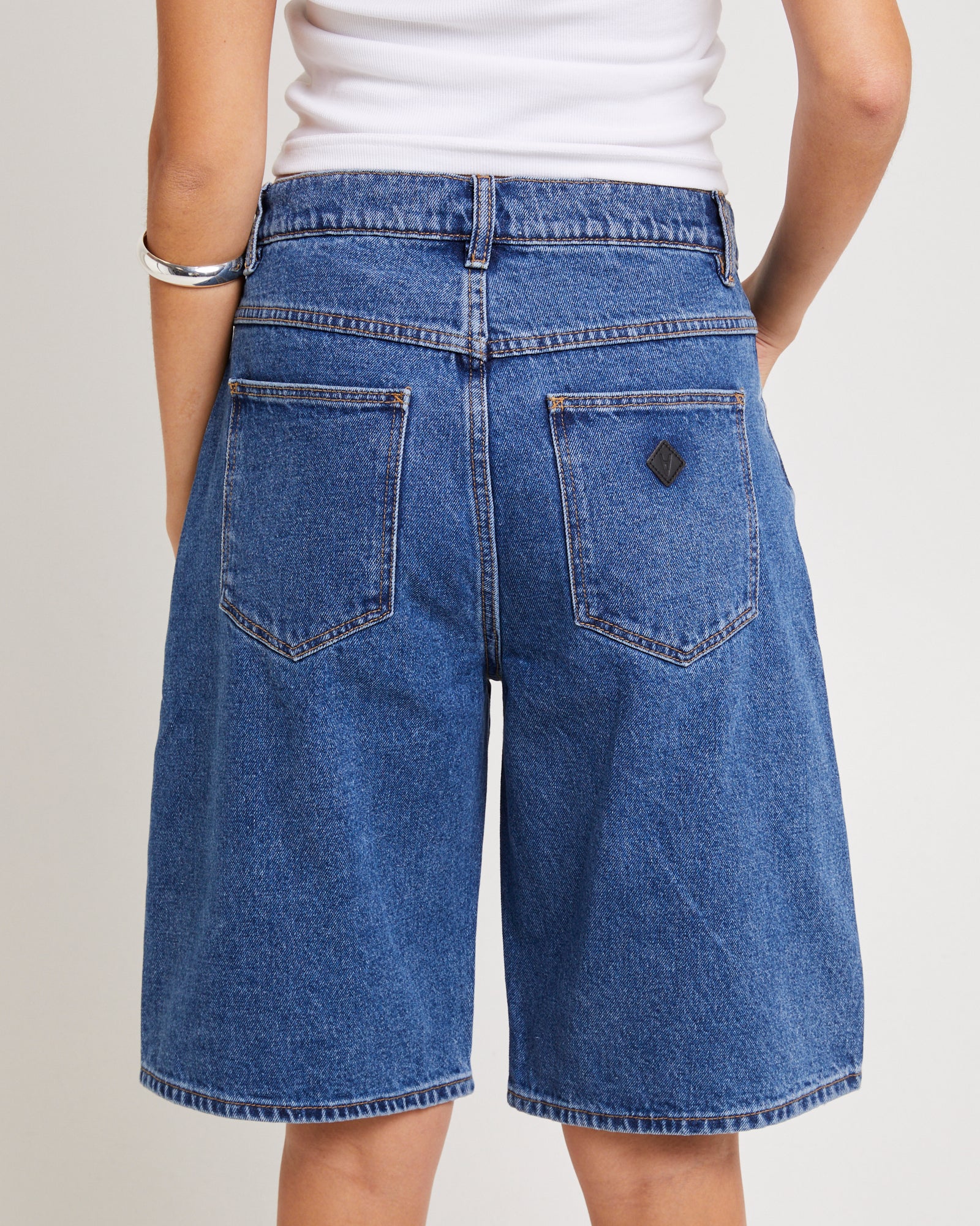 95 Mid Denim Jorts Bella BELLA