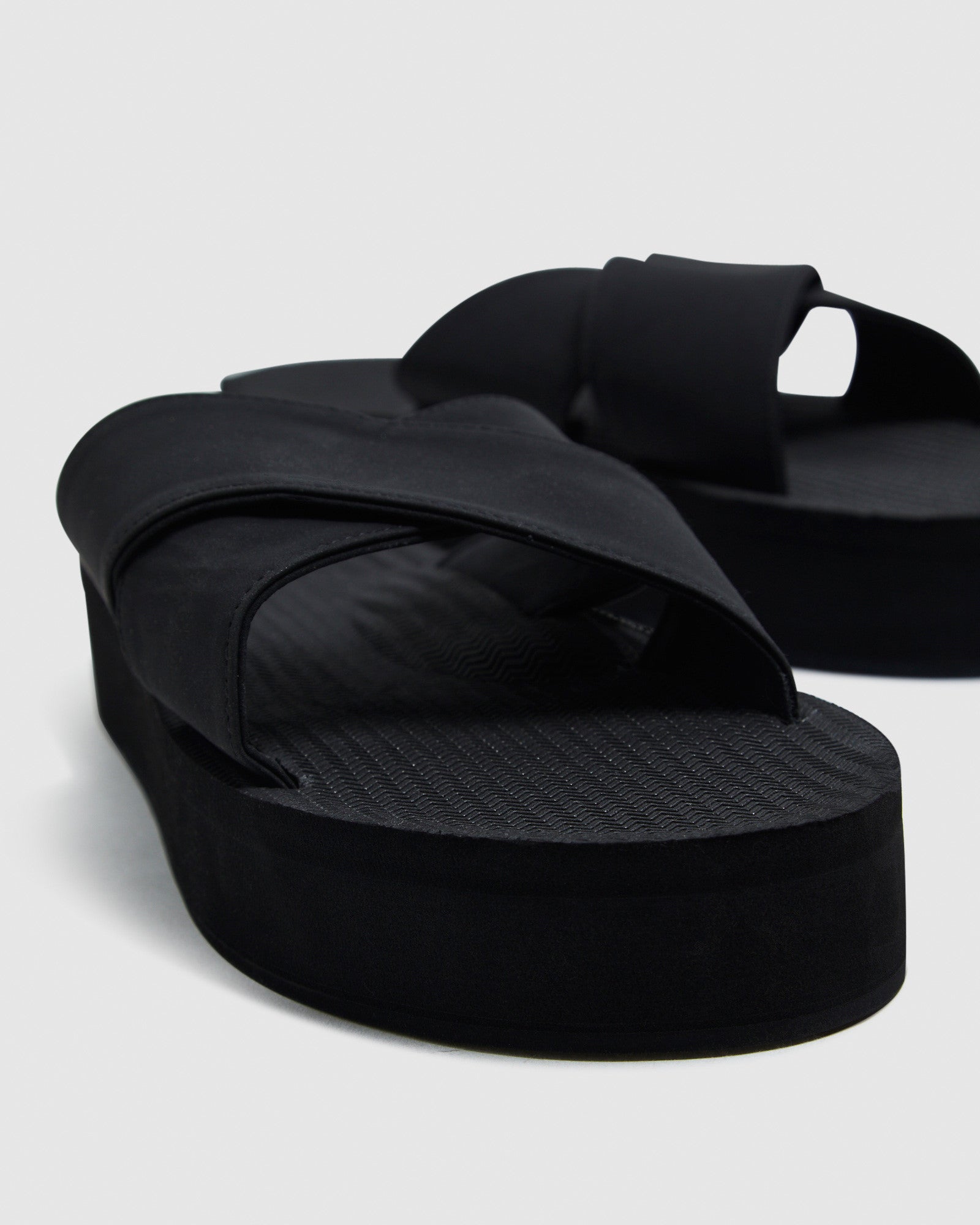 Cross Platform Slides Black BLACK