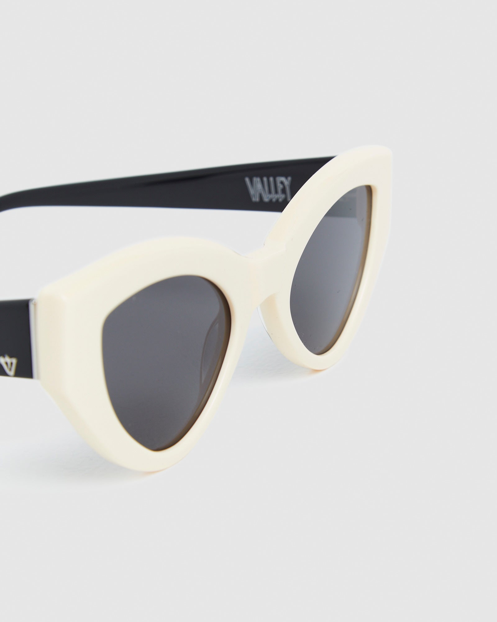 Bones Sunglasses Cream BONE