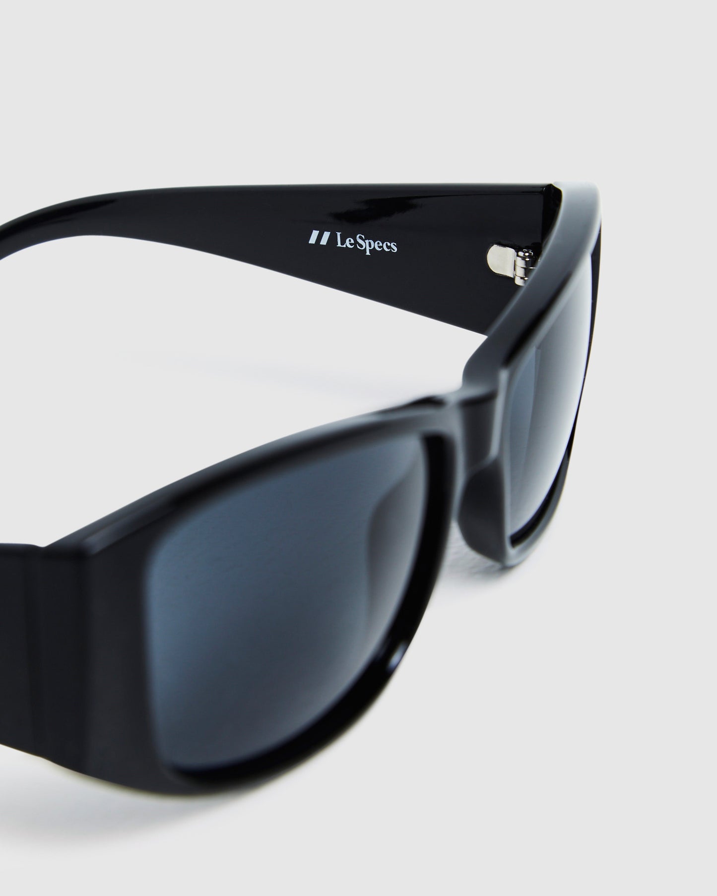 The Exquisite Sunglasses Black Smoke Mono