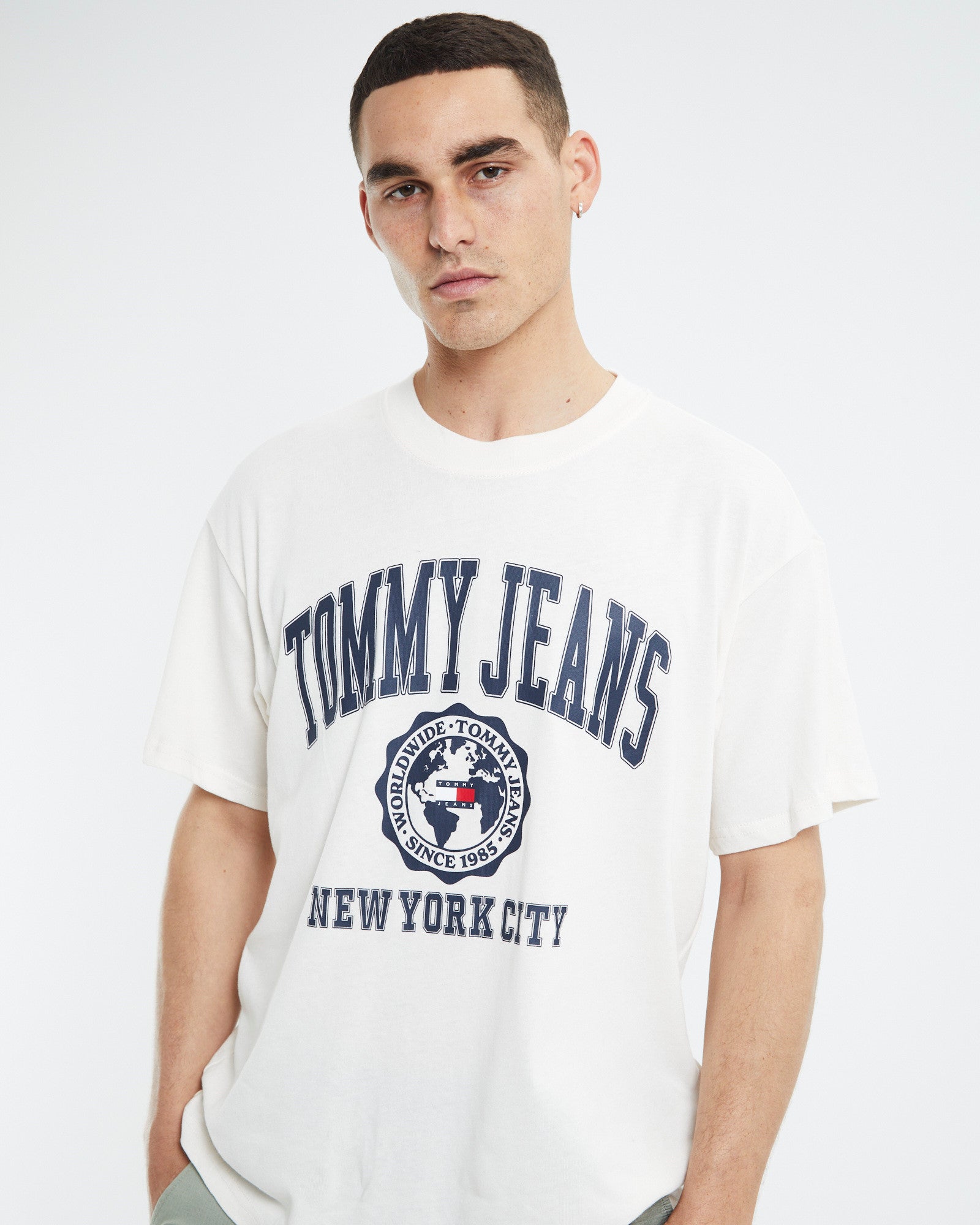 TJM College Logo T-Shirt Ancient White WHITE