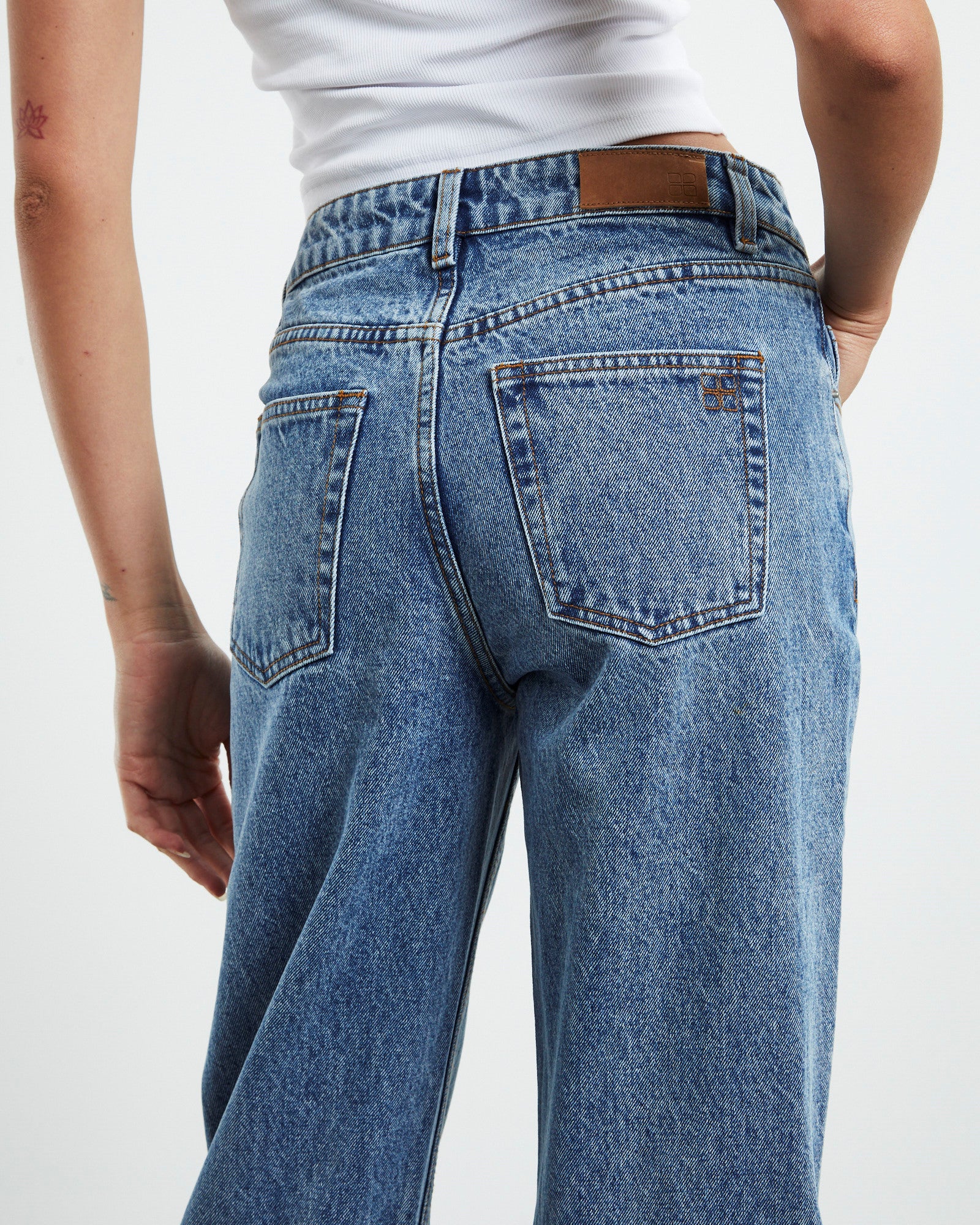 Muse Mid Rise Straight Dad Jeans Mid 90's Blue BLUE