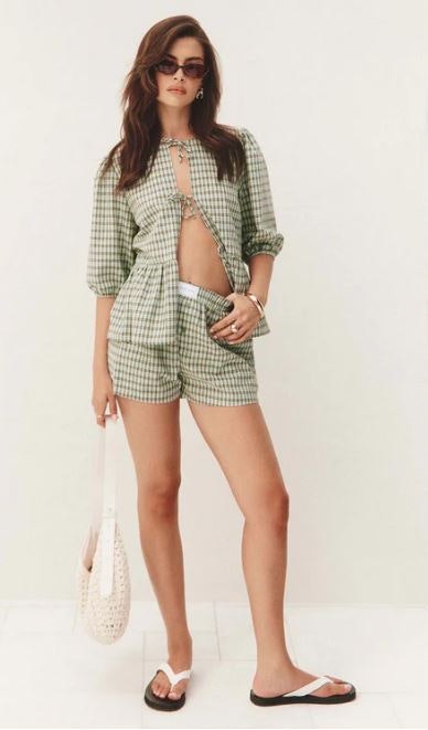 GREEN